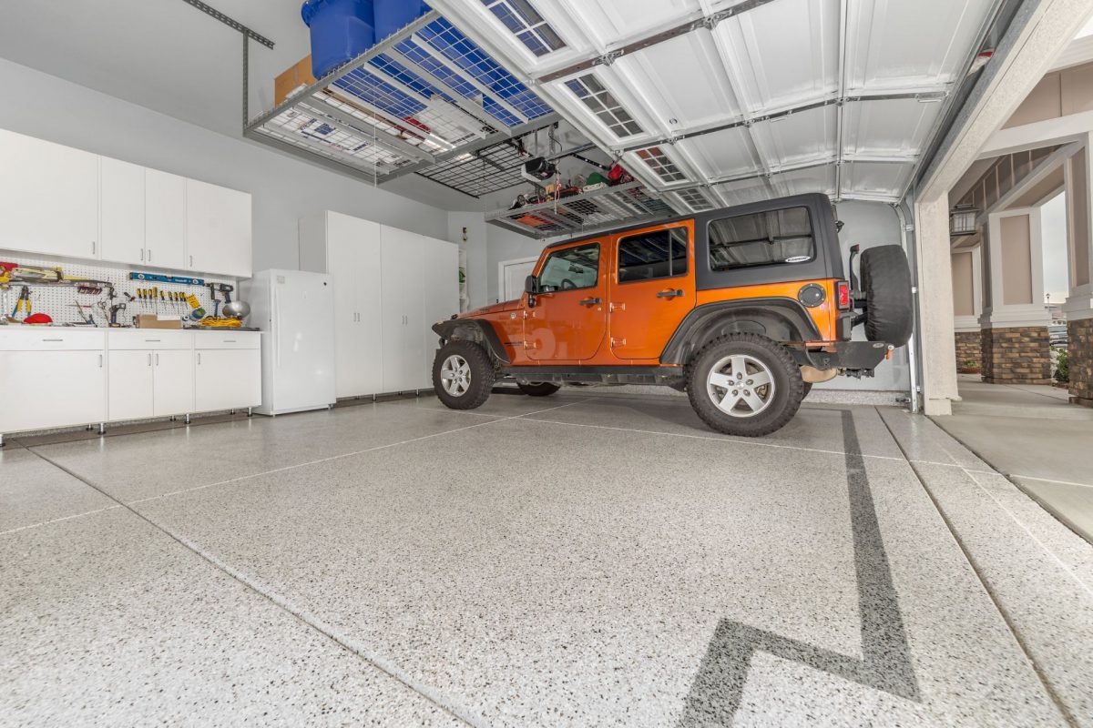 Custom+border+rocklin+epoxy+floor